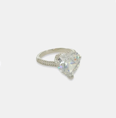 Liberty Heart Ring <Clear x Platinum>